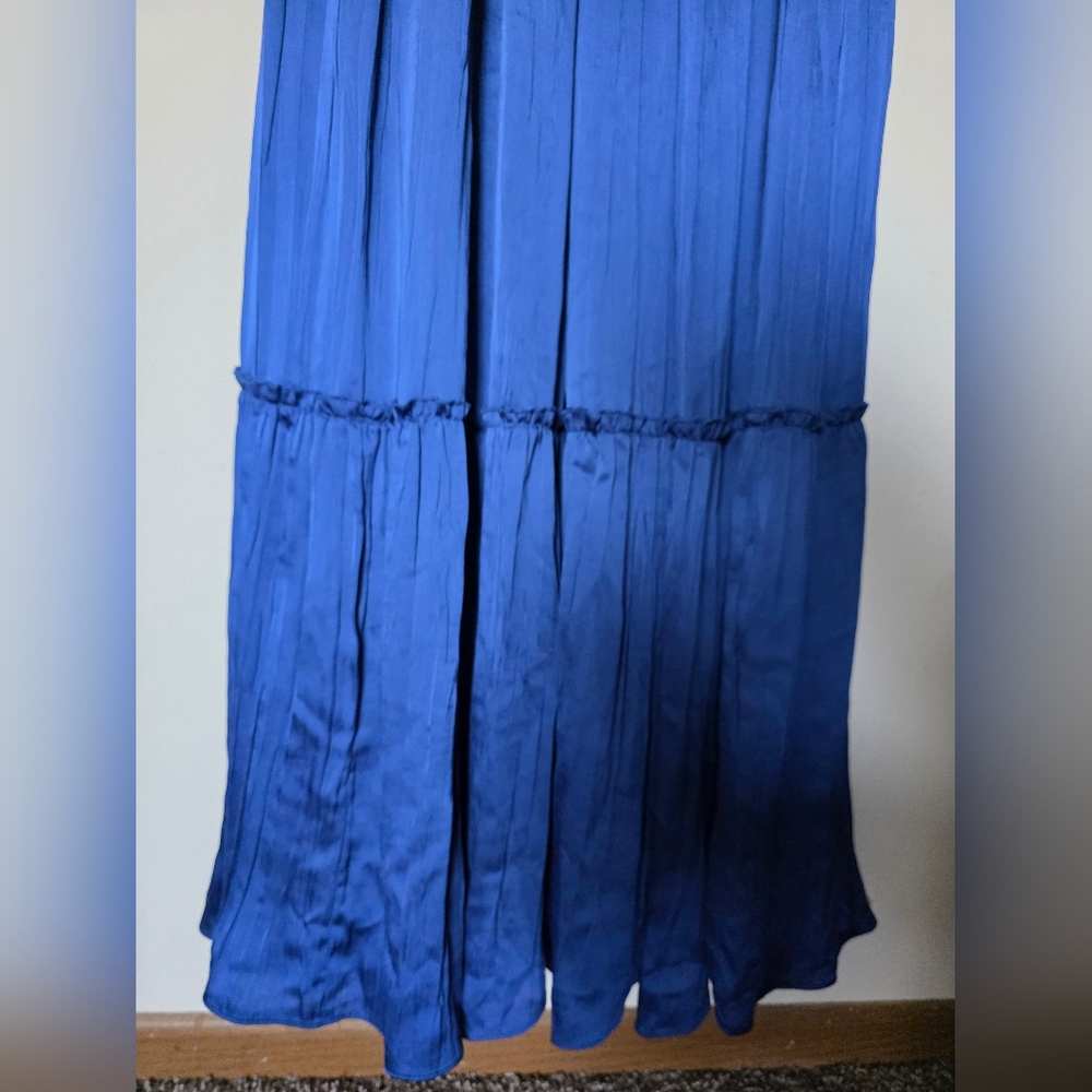 Betsy & Adam Women's Blue V-Neck Pleated Tiered Gown Dress Size 4 - Picture 4 of 10
